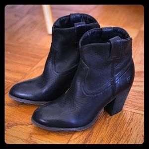 FRYE ✨BRAND NEW✨ Ilana Pull on Short Bootie